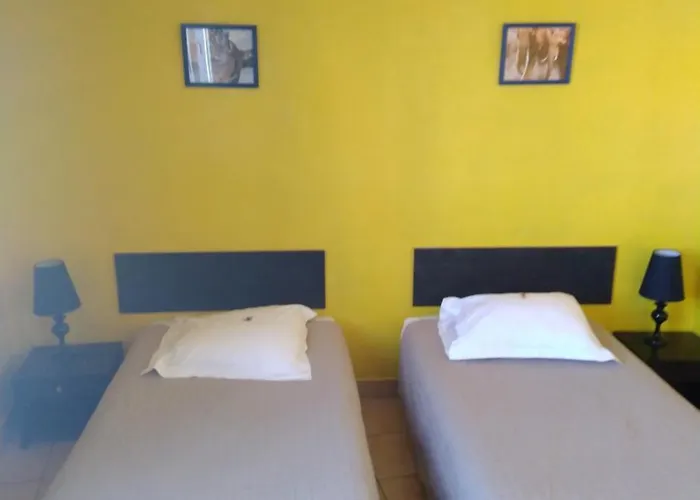 News Hotel